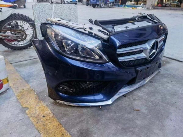 W205 PREFACE SPORT BUMPER