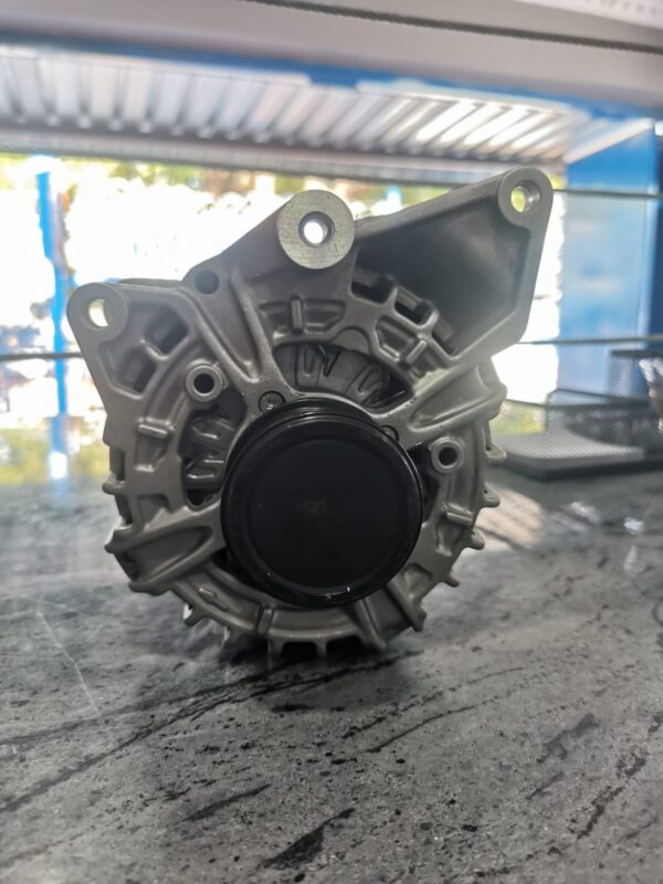 W205 274 ALTERNATOR USED ORIGINAL