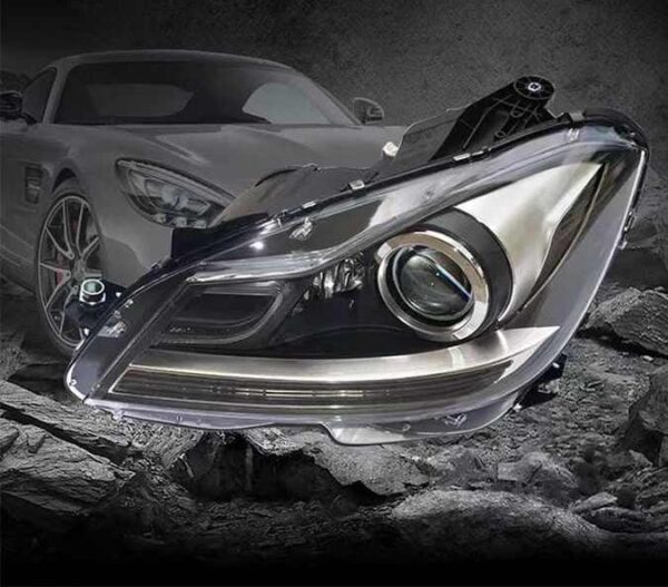 W204 XENON HEADLIGHT R