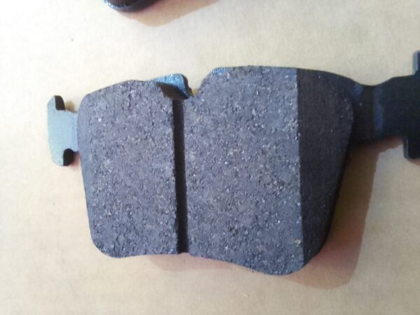 W205 REAR BRAKE PADS